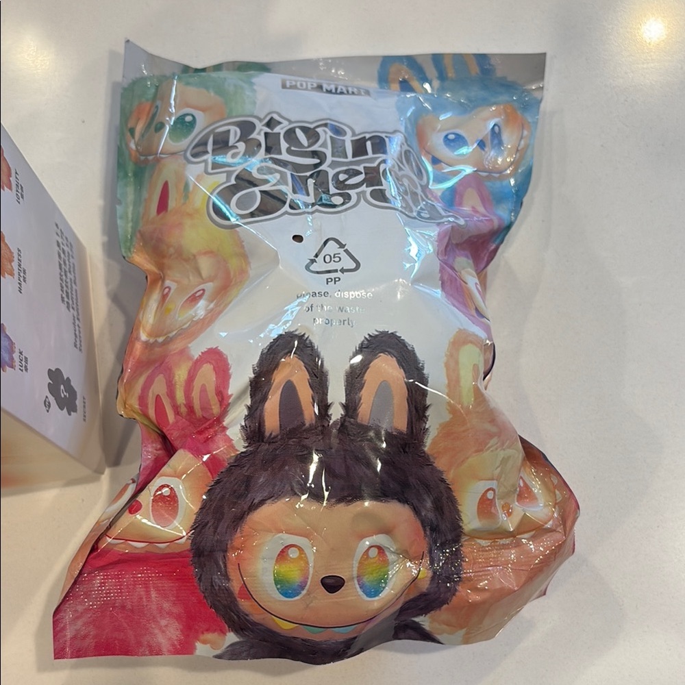 The monster pop mart blind bag bing into engery nwb key chain bag charm bag - Picture 3 of 16